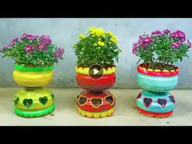 recycle plastic containers to grow flowers, decorate the house